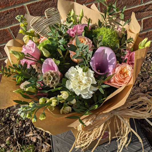 Handtied pastel Bouquet